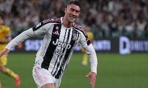 续约吗？DV9仅出场30分钟独造3球是本赛季欧冠最多 近7场6球1助