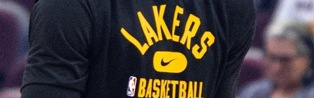 九游登录入口-浓眉训练问题引发争议，还得看他下季表现才有定论