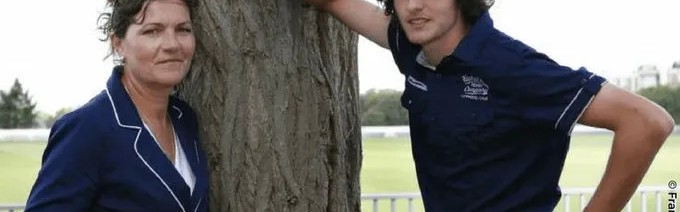 九游体育官网-拉比奥母亲：格林伍德家暴居然有第二次机会，我儿子就不行