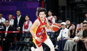 九游登录入口-徐静雨：杨舒予速度和判断俱佳 未来十年都会是女篮绝对主力之一